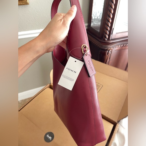 NWT Coach Brooklyn Shoulder Bag 28 Dark Ruby - Picture 4 of 10